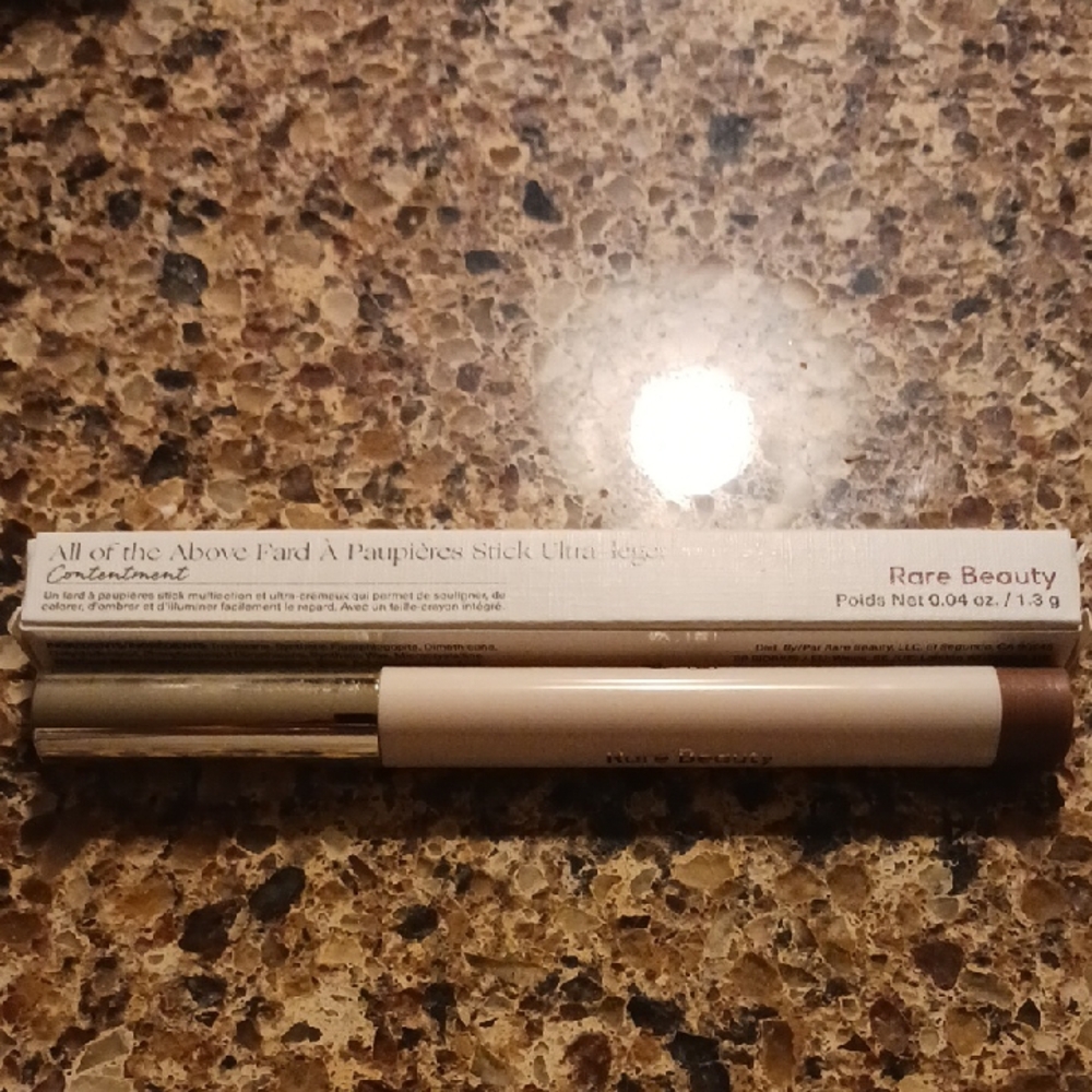 Rare Beauty Eye Shadow Stick in contentment New